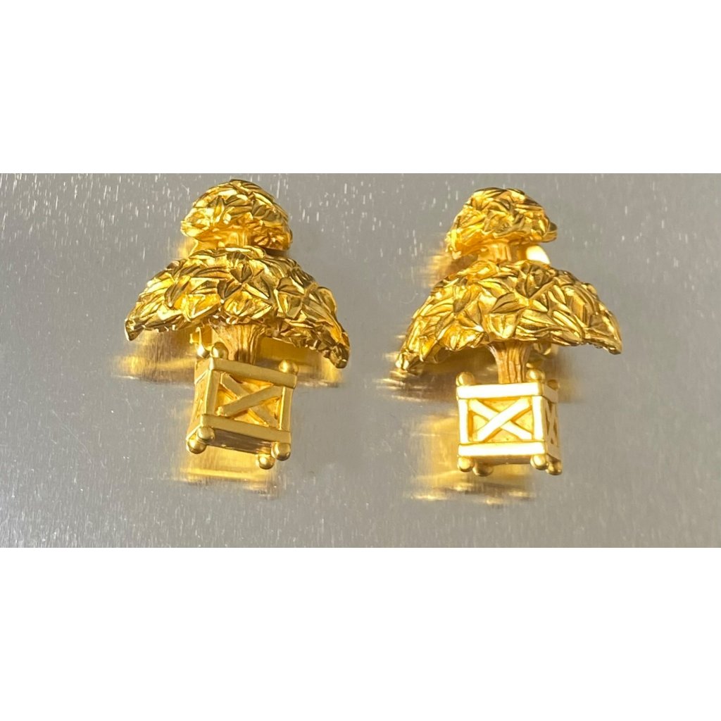 Karl Lagerfeld Topiary Earrings Vintage Gold Plate Designer Signed 552$